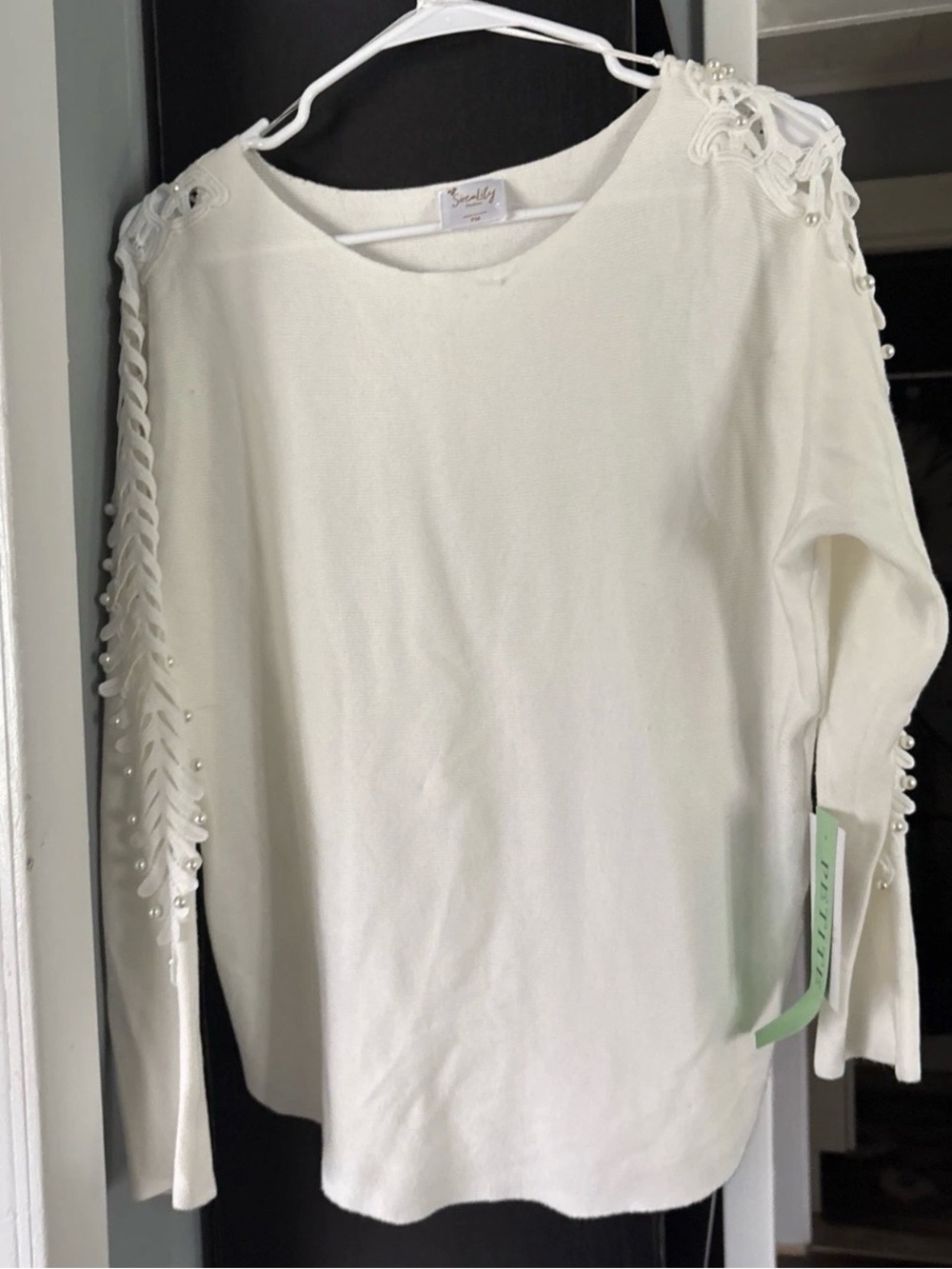Siren Lily Women’s Petites Dolman Sleeve Sweater Beaded Shoulder, White PM